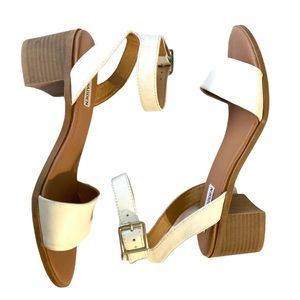 Steve Madden Kemmy white strappy sandals 7.5